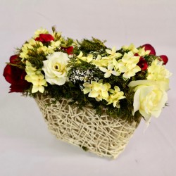 Arreglo de Rosas (rojo y crema)