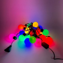 Colgante en bolitas con luces LED coloridas en serie