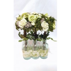 Botellas con topiarios florales (blanco y verde)